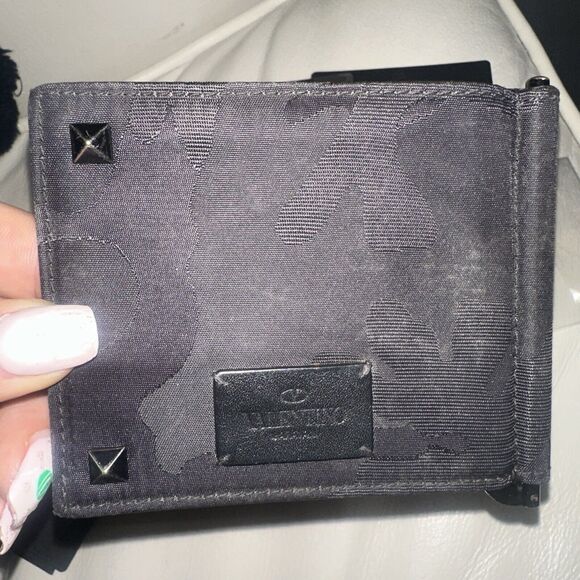 Authentic VALENTINO Rock Studs Camouflage Nylon Money Clip Bifold Wallet/4AG0617 - Picture 2 of 13
